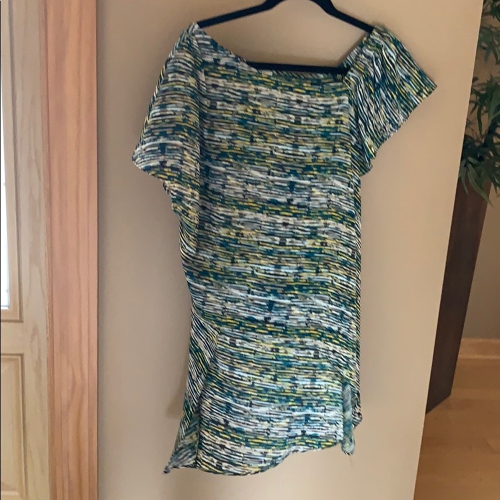 Halston angled high low top.